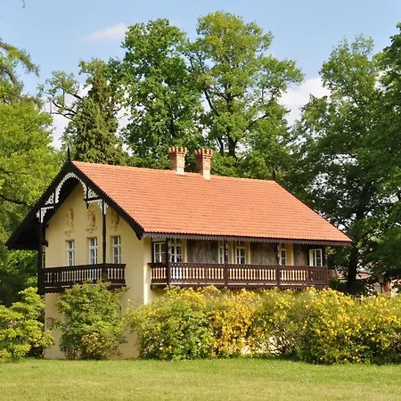 Kavalierhaus Im Rhododendronpark Kromlau Gablenz Zewnętrze zdjęcie