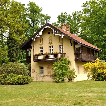 Kavalierhaus Im Rhododendronpark Kromlau Gablenz Zewnętrze zdjęcie